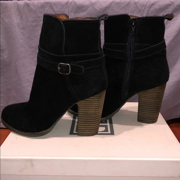 Lucky Brand Booties - Picture 1 of 8